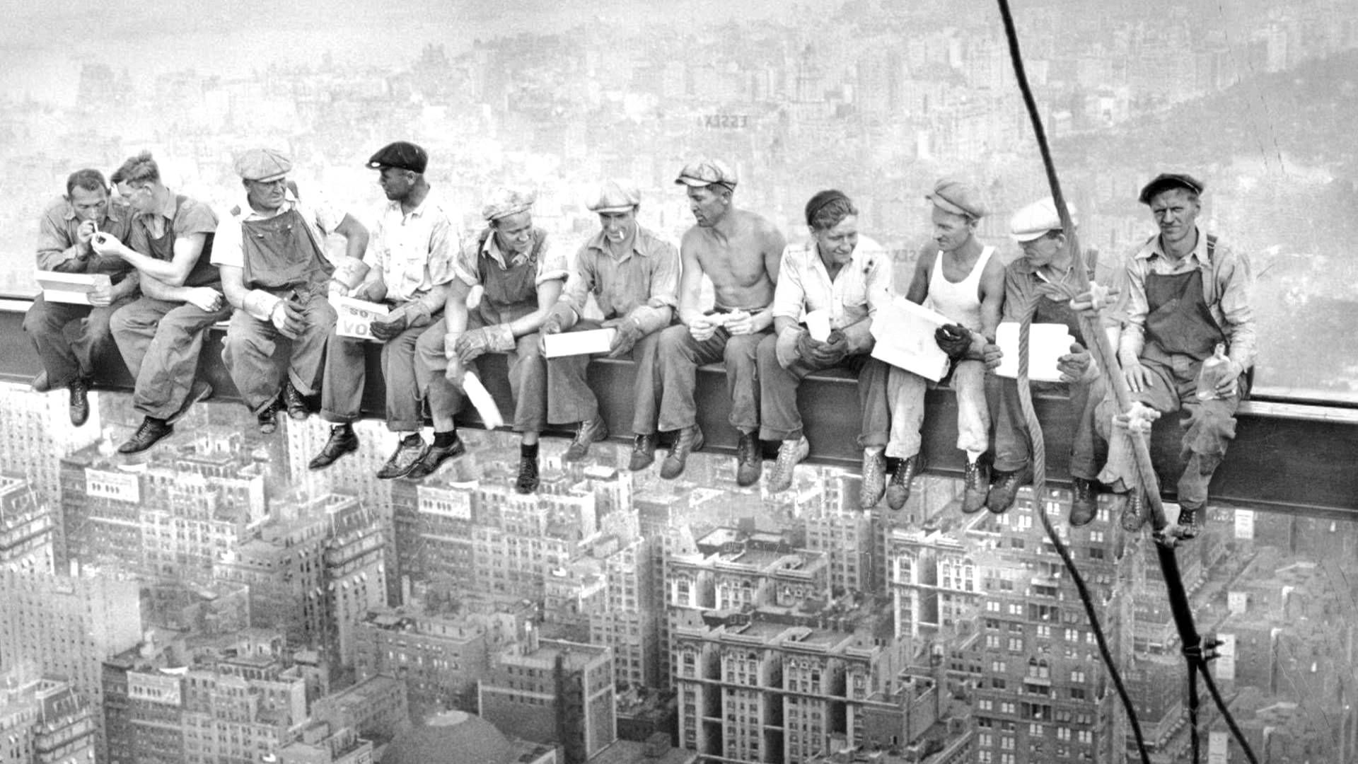 Lunch Atop A Skyscraper