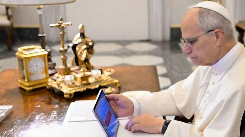 Repole Papa App Sindone 09 01 26 Ok 800x597